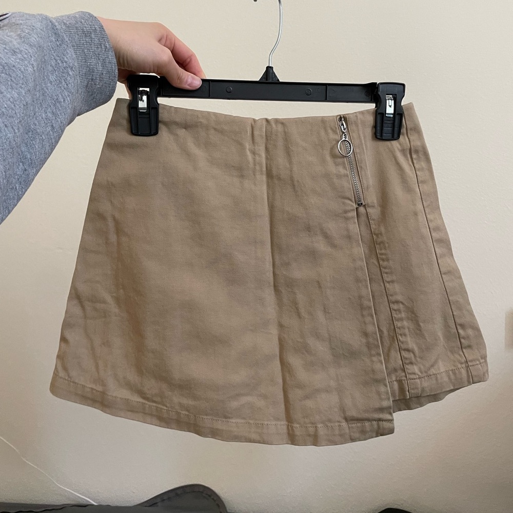 Beige skort Y2K